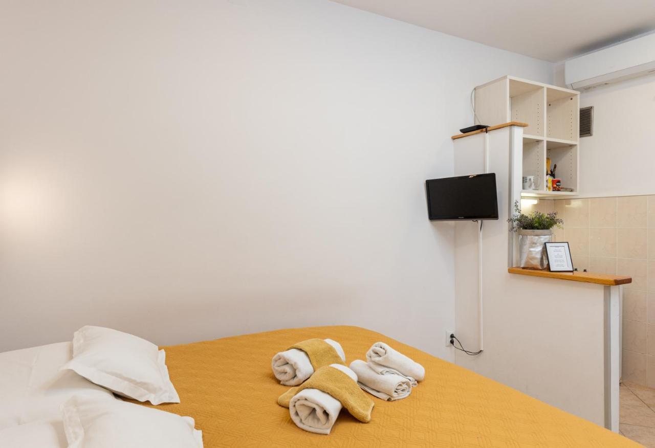 Tomasi Guest house